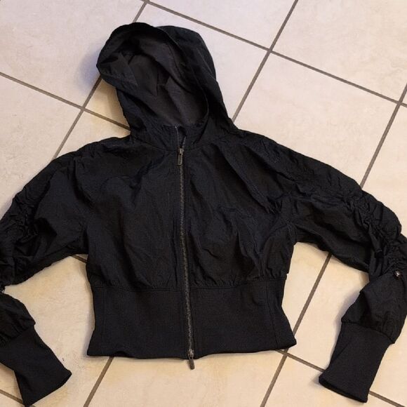 Lululemon Ruched Ribbed-Waist Jacket Black Cropped Size S - Picture 2 of 10